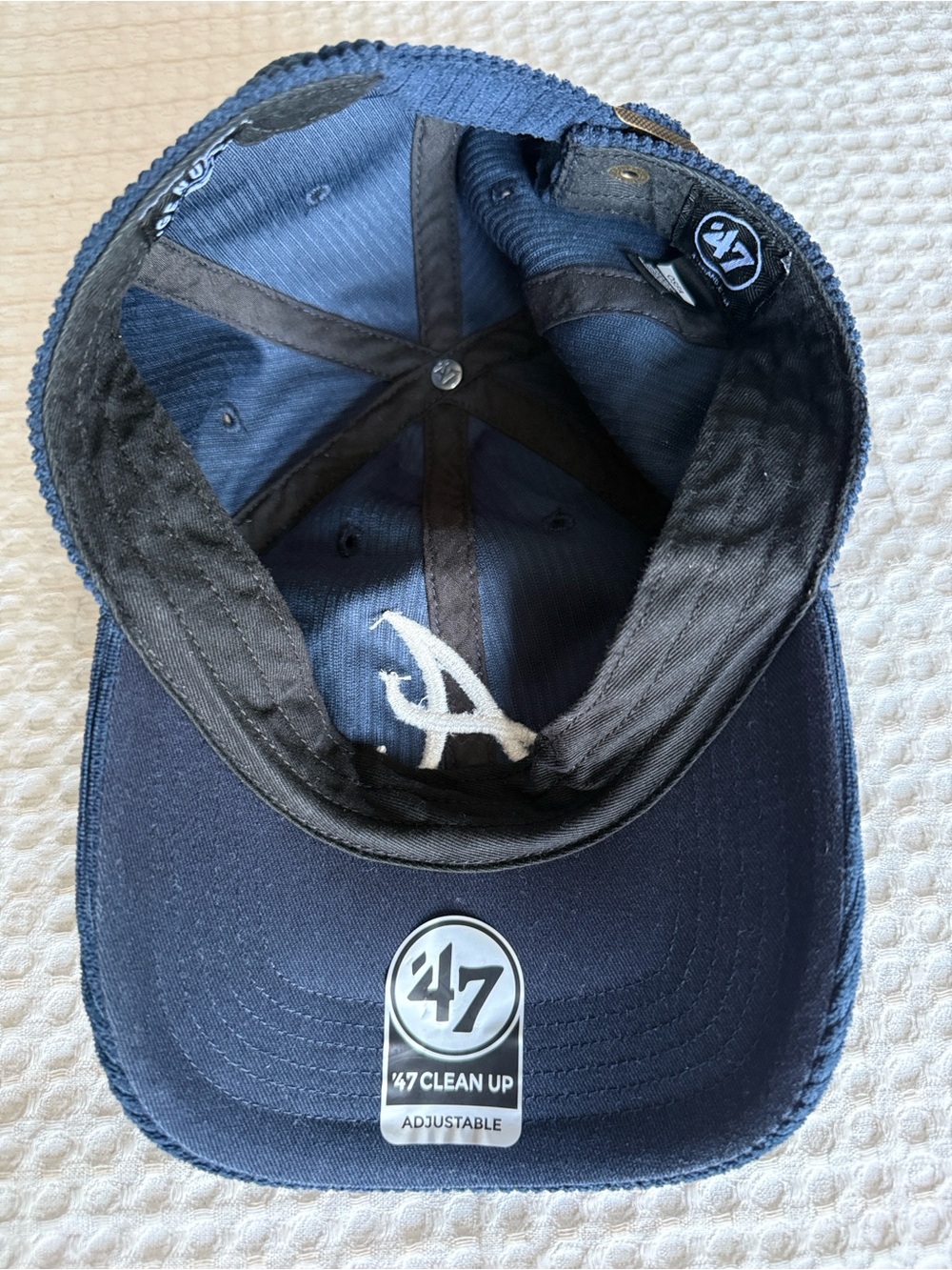 Like new ATL Braves Navy Corduroy Baseball Cap with White 'A' Emblem - Picture 4 of 6